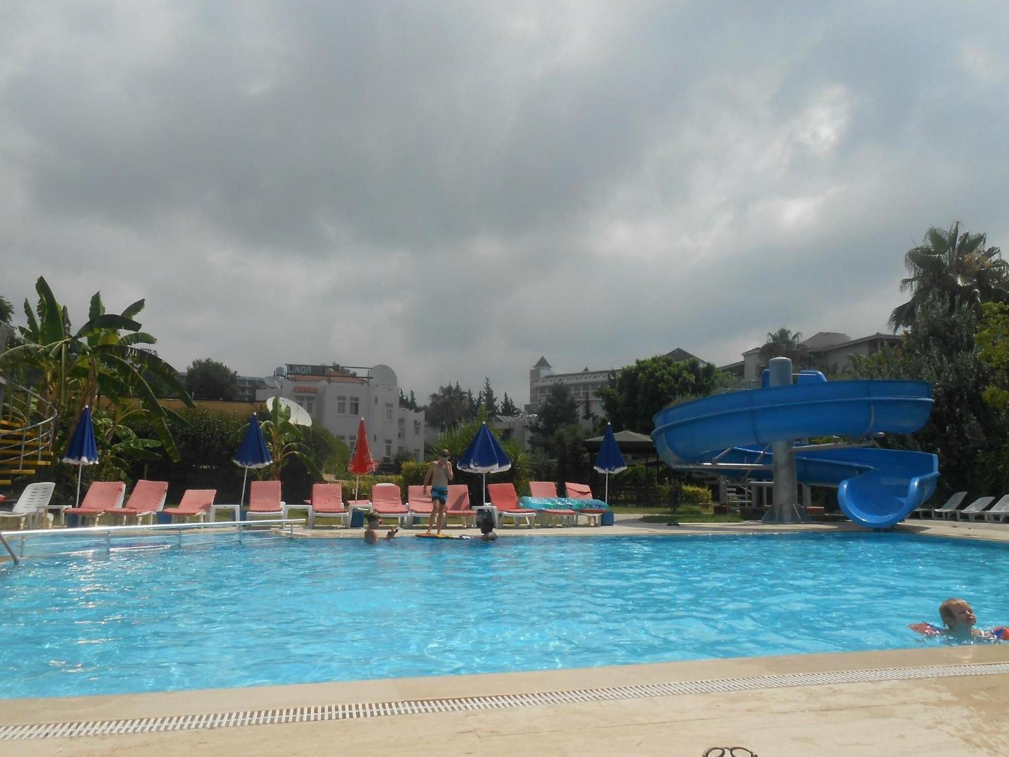 Linda Apart Hotel Сиде Екстериор снимка